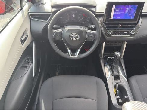 Used 2024 Toyota Corolla Cross LE AWD/4WD image 16
