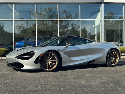 Used 2022 McLaren 720S Performance image 2