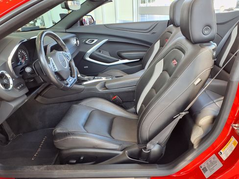 Used 2022 Chevrolet Camaro SS RWD image 18