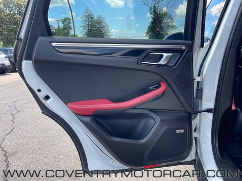 Used 2020 Porsche Macan S image 35