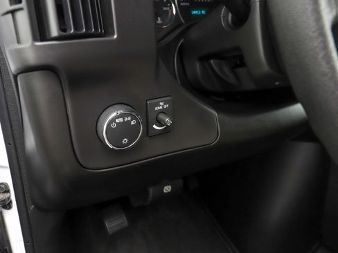 Used 2025 Chevrolet Express 3500 LS image 21