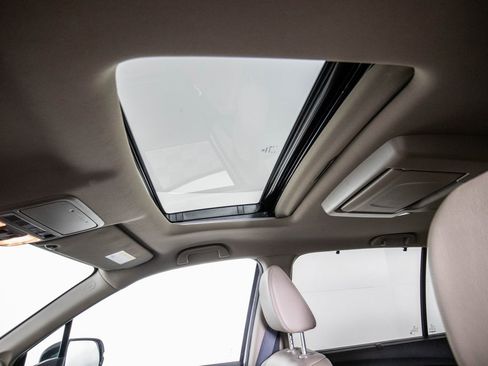 Used 2020 Honda Pilot Touring image 30