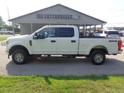 Used 2022 Ford F250 XL w/ Power Equipment Group AWD/4WD image 2