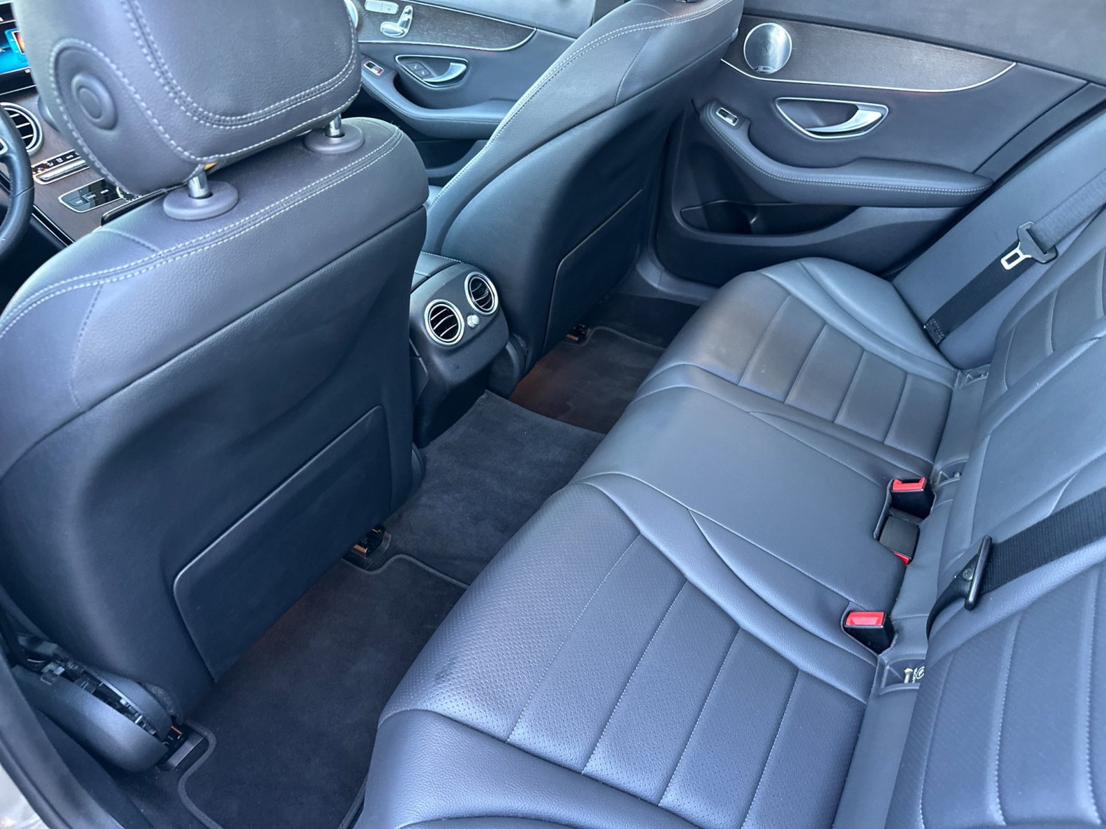 Used 2020 Mercedes-Benz C 300 Sedan image 11