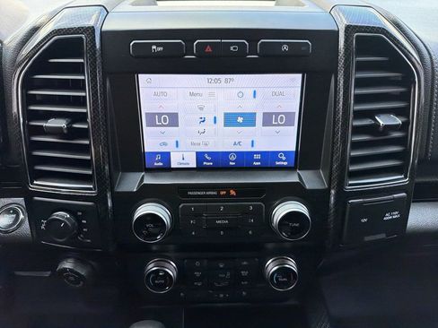 Used 2020 Ford F150 Lariat w/ Equipment Group 502A Luxury AWD/4WD image 18