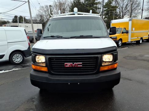 Used 2015 GMC Savana 2500 image 2