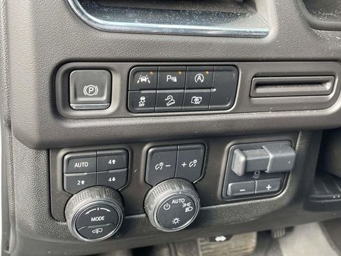 Used 2023 Chevrolet Tahoe Z71 w/ Z71 Off-Road Package image 19