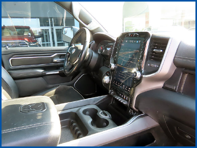Used 2023 RAM 1500 Laramie AWD/4WD image 7