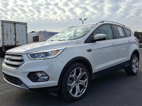 Used 2019 Ford Escape Titanium w/ U9j03 - Titanium Tow Package image 6