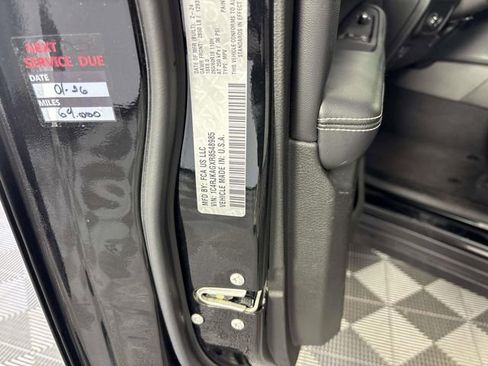 Used 2024 Jeep Grand Cherokee L Laredo AWD/4WD image 26