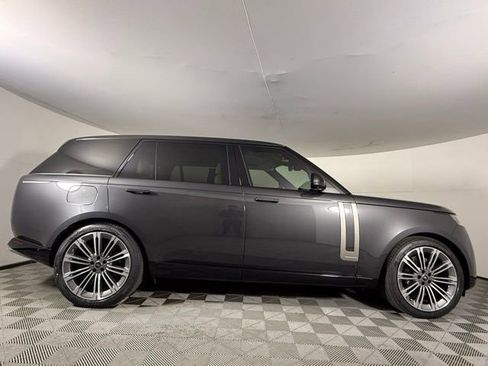 Certified 2025 Land Rover Range Rover Long Wheelbase Autobiography image 9