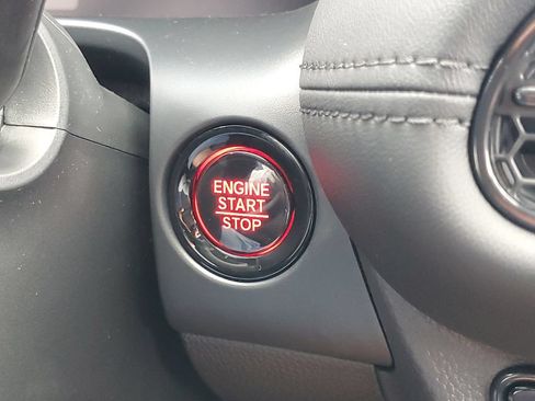 New 2027 Honda HR-V LX image 16