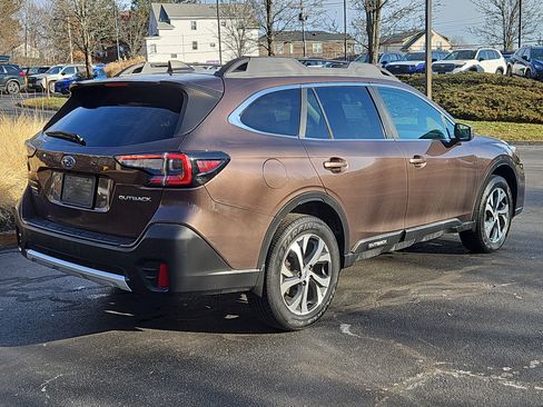 Used 2020 Subaru Outback Limited image 2