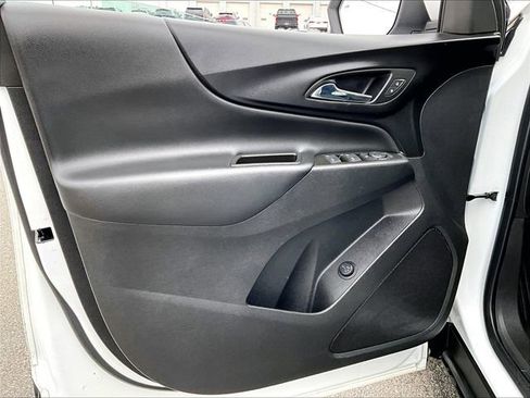 Used 2023 Chevrolet Equinox LT image 9