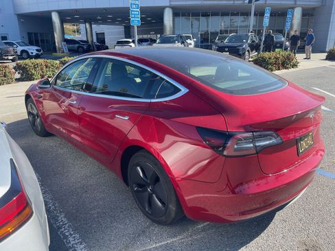Used 2018 Tesla Model 3 image 3