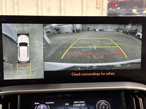 Certified 2025 Lexus LX 700h Luxury image 25