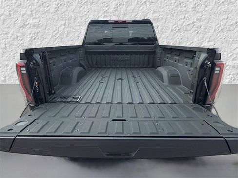 Used 2025 GMC Sierra 2500 AT4 w/ AT4 Premium Plus Package image 12