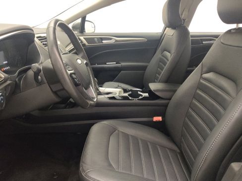 Used 2015 Ford Fusion SE w/ Equipment Group 202A FWD image 17