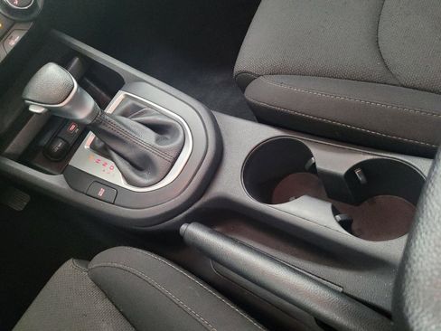 Used 2022 Kia Forte LXS w/ LXS Technology Package FWD image 26