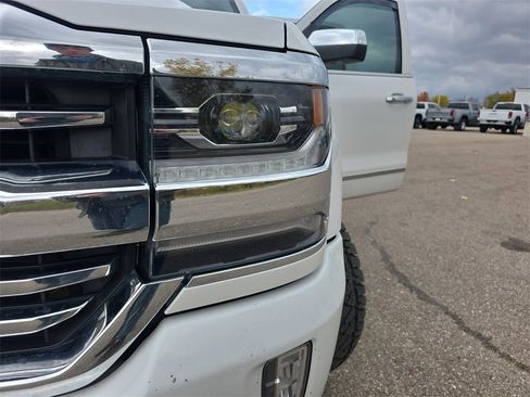 Certified 2018 Chevrolet Silverado 1500 High Country image 30