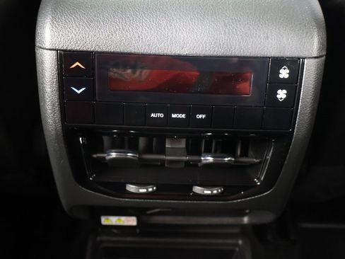 Used 2024 Jeep Grand Cherokee L Altitude image 56