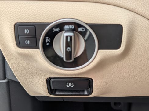 Used 2020 Mercedes-Benz GLA 250 4MATIC image 21