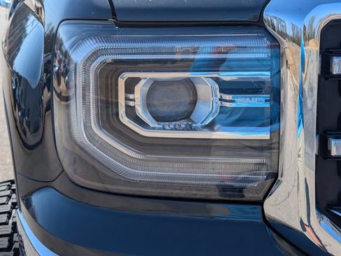 Used 2018 GMC Sierra 1500 SLT image 4