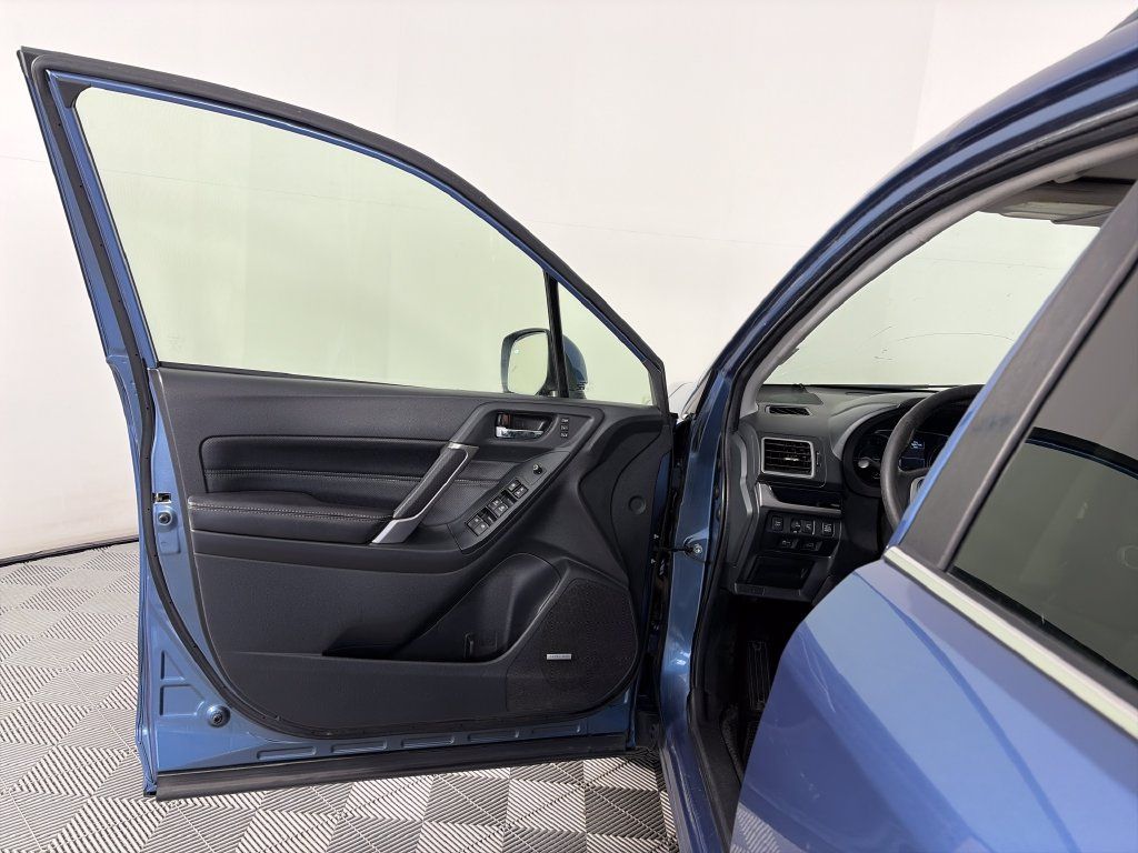 Used 2017 Subaru Forester 2.0XT Touring AWD/4WD image 10
