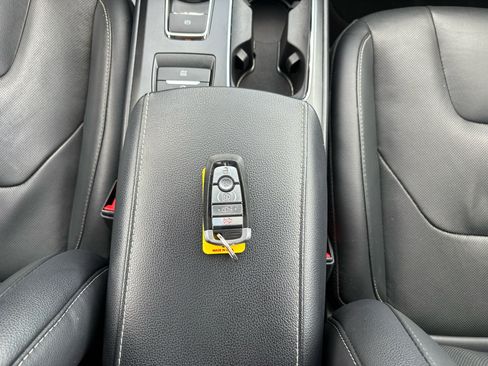 Used 2019 Ford Fusion Titanium image 25