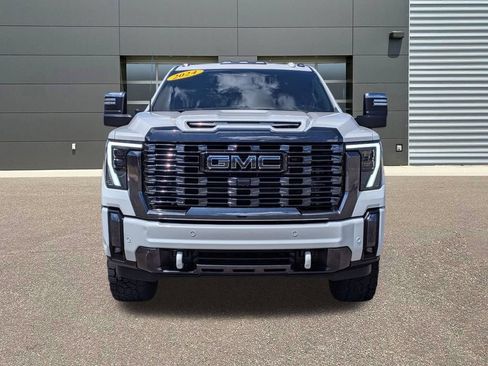 Used 2024 GMC Sierra 2500 Denali Ultimate AWD/4WD image 2