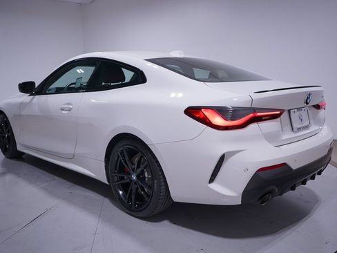 Used 2024 BMW 430i Coupe w/ M Sport Package RWD image 3