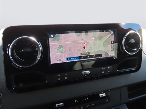 Used 2024 Mercedes-Benz Sprinter 2500 image 34