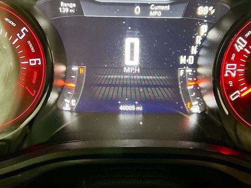 Used 2018 Dodge Challenger SXT Plus RWD image 8