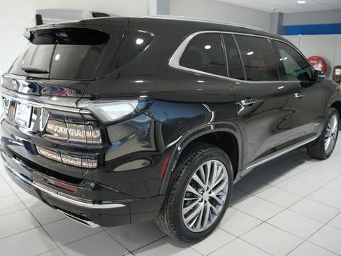 Used 2025 Buick Enclave Avenir w/ Trailering Package, 5000 lbs. AWD/4WD image 7