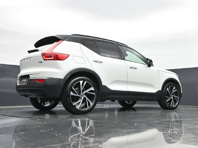 Used 2021 Volvo XC40 T5 R-Design w/ Advanced Package AWD/4WD image 45