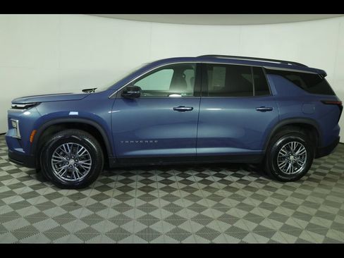 Used 2024 Chevrolet Traverse LT w/ LPO, Floor Liner Package AWD/4WD image 16