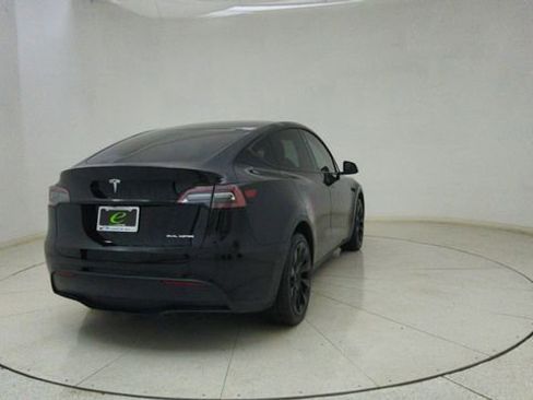 Used 2024 Tesla Model Y Long Range image 66