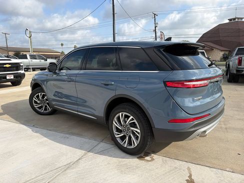 Used 2025 Lincoln Corsair FWD image 5