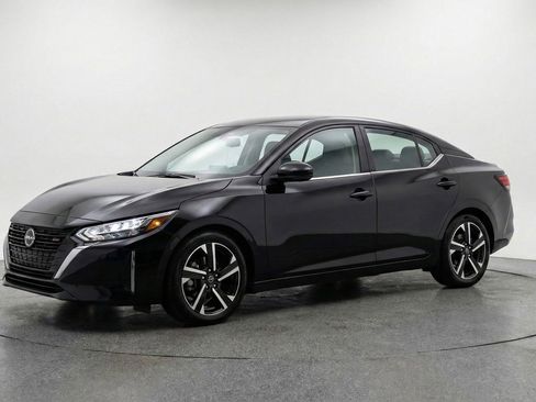 Used 2025 Nissan Sentra SV FWD image 3
