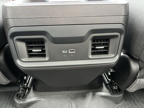 Used 2025 Chevrolet Silverado 1500 LT Trail Boss w/ Convenience Package II image 39