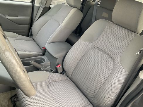 Used 2018 Nissan Frontier PRO-4X image 32