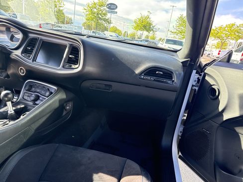 Used 2015 Dodge Challenger R/T Plus image 29