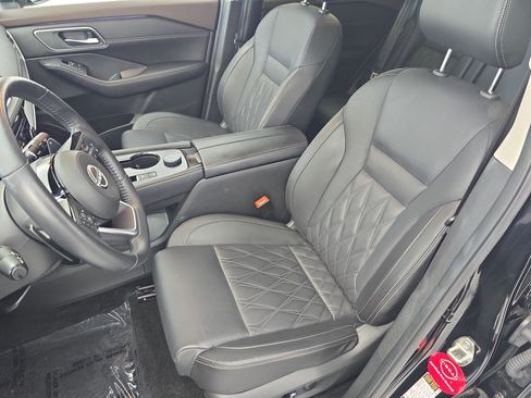 Certified 2023 Nissan Rogue Platinum w/ Platinum Premium Package AWD/4WD image 15
