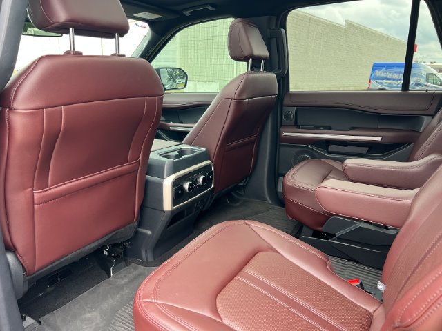 Used 2024 Ford Expedition Limited RWD image 32