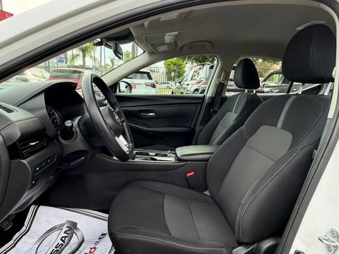 Certified 2024 Nissan Sentra SV FWD image 26