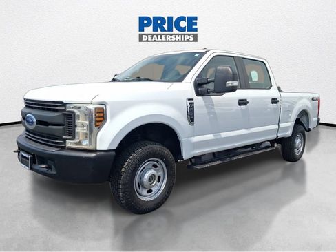 Used 2019 Ford F250 XL w/ Power Equipment Group AWD/4WD image 2