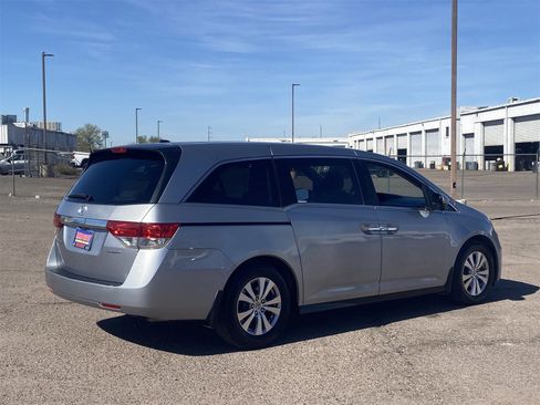 Used 2016 Honda Odyssey SE image 6