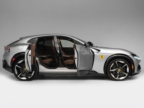 Used 2024 Ferrari Purosangue image 21