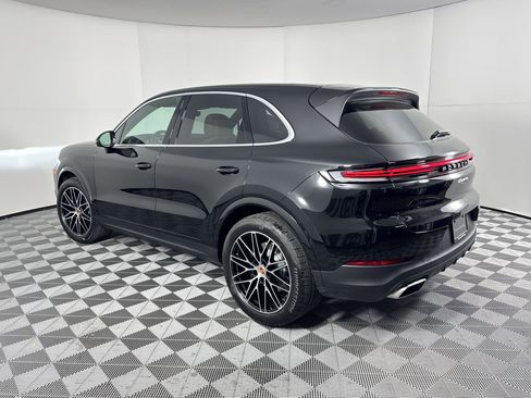 Used 2026 Porsche Cayenne image 3