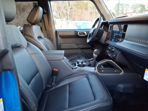 New 2025 Ford Bronco Badlands w/ Sasquatch Package image 8